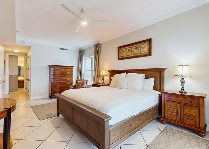 With Great Views Two Pools & Private Balcony - Near Attractions *