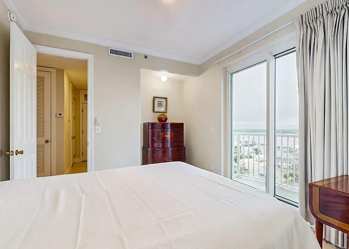 With Great Views Two Pools & Private Balcony - Near Attractions *